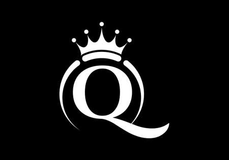 Initial Q monogram alphabet with a crown. Royal, King, queen luxury symbol. Font emblem. Modern luxury brand element sign. Vector illustration.のイラスト素材