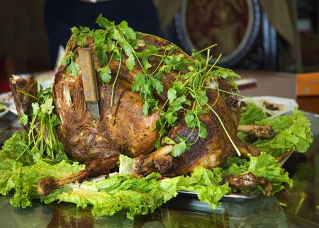 Roasted Whole Lamb with herbs and knife, Lanzhou, Gansu Province, China Uighur Moslem Area
の写真素材
