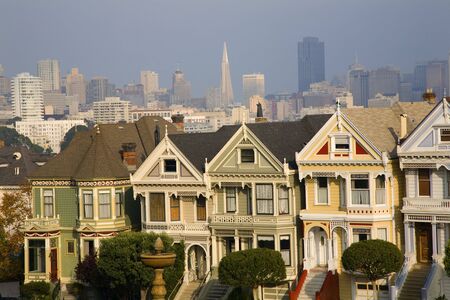 Victorian Houses Modern Skyscrapers San Francisco Skyline Californiaの写真素材
