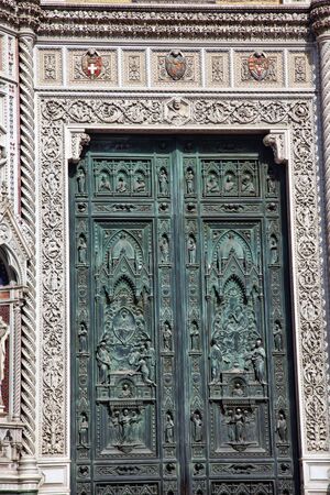 Bronze Door Papal Symbol Duomo Basilica Cathedral Church Coronation Mary Bibilical Images Florence Italyの写真素材