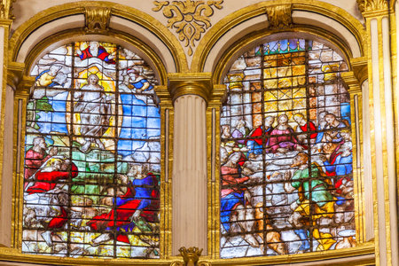 Ascension Last Supper Stained Glass Basilica Cathedral Andalusia Granada Spain   16th Century Stained Glass by Juan del Campo   Built in the 1500s, housing the tombs of King Ferdinand and Isabella   のeditorial素材