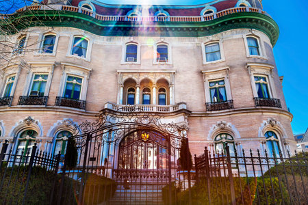 Indonesian Embassy Lens Flare Sunligiht Embassy Row Massachusetts Avenue Washington DCのeditorial素材