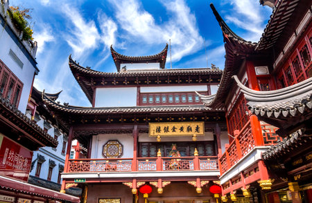 Old Shanghai Houses, Red Roofs, Yuyuan Old Town, Shanghai Chinaのeditorial素材