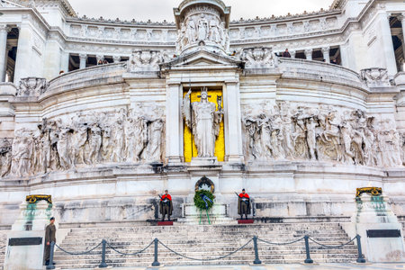 Tomb of Unknown Soldier Victor Emanuele Monument Rome Italy.  Monument created in 1911 to the first king of a united Italy.  Designed by Giussepe Sacconi in 1885のeditorial素材