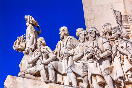 Monument to Diiscoveries Explorers Padrao dos Descobrimentos Tagus River Belem Lisbon Portugal.  The monument was conceived by Portuguese Continellis and Sculptor Almeida in 1939.  Based on the plans the Portuguese government constructed the monument in19のeditorial素材