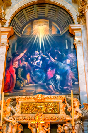 Titian Descent Holy Ghost Painting Altar Santa Maria della Salute Church Basilica Venice Italy. Competed in 1681 dedicated to our Lady of Health because of the 1630 plague.  Painted 1500s.のeditorial素材