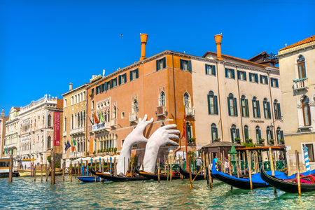 Colorful Grand Canal Gondolas Touirists Venice Italyのeditorial素材
