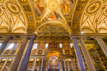 Arches AltarBasilica Santa Maria Maggiore Rome Italy. One of 4 Papal basilicas, built 422-432, built in honor of Virgin Mary, became Papal residency before Vaticanのeditorial素材