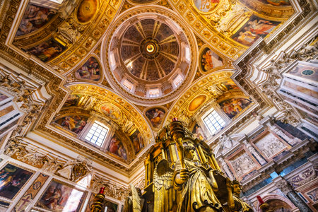 Tabernacle Containing Consecrated Eucarist Dome Basilica Santa Maria Maggiore Rome Italy. One of 4 Papal basilicas, built 422-432, built in honor of Virgin Mary, became Papal residency before Vaticanのeditorial素材