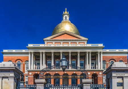 Golden Dome State House State Legislature Governor Office Boston Massachusetts. Massachusetts State House built 1798 and gold leaf gilding 1874のeditorial素材