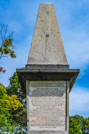 Oldest 1799 Monument Lexington Battle Green Massachusetts.  Site of April 19, 1775 first battle of American Revolution.  Patriots killed are buried below monument.のeditorial素材