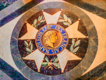 Napoleon Symbol Les Invalides Paris France.  King Louis IV created church 1670. Invalides became military muesum with tombs of Napoleon 1, who was put here 1861のeditorial素材
