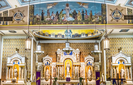 Main Altar Historic Gesu Catholic Church Miami Florida.  Founded in 1898 oldest Catholic church in South Florida. Church built 1920s.のeditorial素材