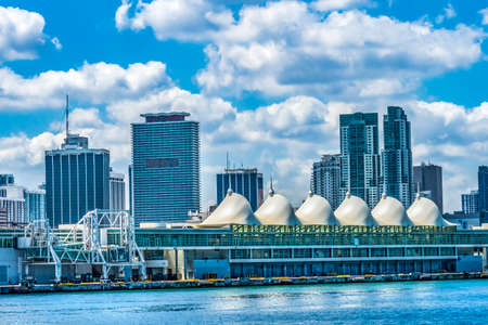 Cruise Terminal Main Channel Downtown Skyscrapers Port Miami Floridaのeditorial素材