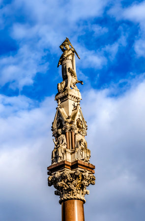 Russian Crimean War Memorial Westminster Abbey Westminster London England. Church built in 1245. Memorial erected in 1878 for Westminster Students Killed in War. St George and Dragon top of monument.の写真素材