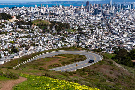 Panoramic shot of San Francisco Business District from Twin Peaks, California USA, March 30 2020のeditorial素材
