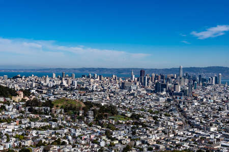 Panoramic shot of San Francisco Business District from Twin Peaks, California USA, March 30 2020のeditorial素材