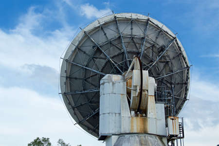 Parabolic antenna of the radio observatory.
Parabona antenna to receive radio waves in space.の写真素材