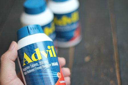 Bangkok, Thailand : December 06 2021 - pain reliever ibuprofen tablets 200 mg advil brand, the most popular pain reliever in America.のeditorial素材