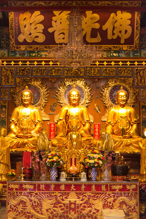 image of three buddha in Dragon Temple Kammalawat Bangkok Thailandのeditorial素材