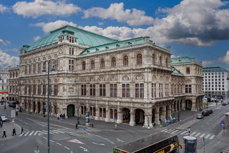 Vienna, Austria - November 14, 2021: State Opera House, a symbol and landmark of the city of Vienna.のeditorial素材