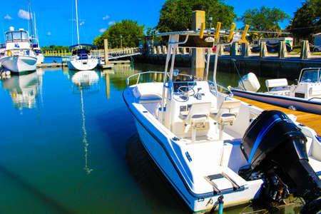 Boat sitting in a dock during dawnのeditorial素材