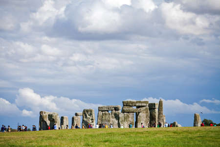 July 22, 2015 -  Stonehenge, Uk: People gather around the historical monument Stonehenge in England, UK.のeditorial素材