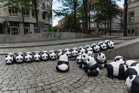 The WWF draws attention to the endangered giant panda with an action in the city of Kielのeditorial素材