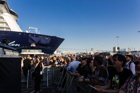 Kiel, Germany. 5th June, 2015. The musicians Skyline feat. Doro are performing at the christening of the TUI Ship "Mein Schiff 4" and Metalhead are head-banging Â© BjÃ¶rn Deutschmann/Alamy Live Newsのeditorial素材