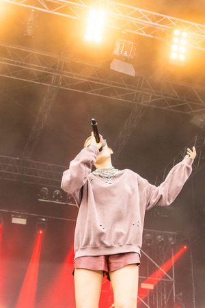 Kiel, Germany - June 24th 2016: The Band Frida Gold plays during the Kieler Week 2016のeditorial素材