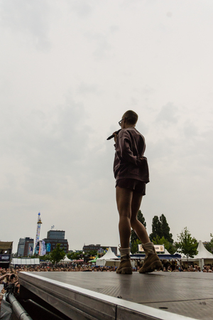 Kiel, Germany - June 24th 2016: The Band Frida Gold plays during the Kieler Week 2016のeditorial素材