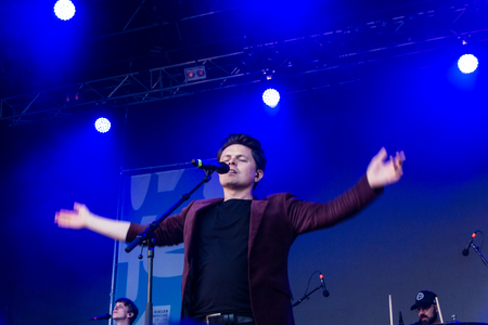 Kiel, Germany - June 17th 2017: Michael Patrick Kelly on the Rathaus Stage on the first Day of the Kieler Woche 2017のeditorial素材