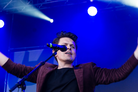 Kiel, Germany - June 17th 2017: Michael Patrick Kelly on the Rathaus Stage on the first Day of the Kieler Woche 2017のeditorial素材