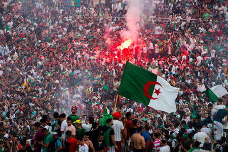 Algeria, Algiers: Algerians maintain pressure of protests, against the current government, and against corruptions in The countryのeditorial素材