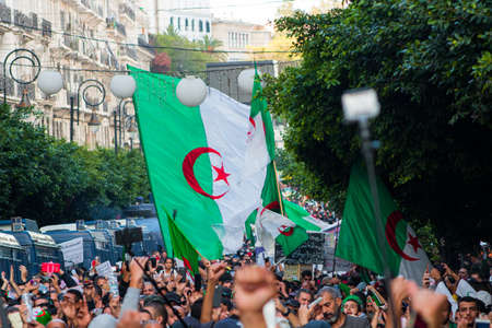 Algeria, Algiers: Algerians maintain pressure of protests, against the current government, and against corruptions in The countryのeditorial素材