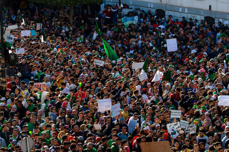 Algeria, Algiers: Algerians maintain pressure of protests, against the current government, and against corruptions in The countryのeditorial素材