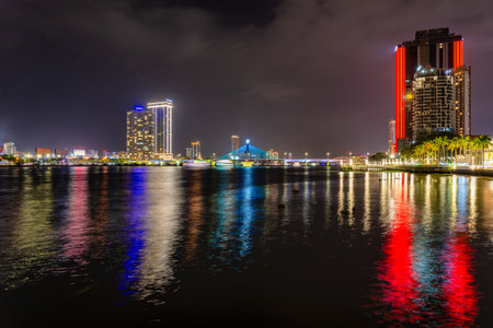 Han River Bridge at night flamboyance on the Han River. Attracts tourists each occasion in international fireworks competition.の写真素材