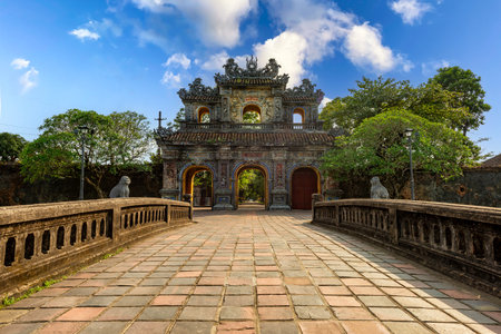 Wonderful view of the â Meridian Gate Hue â to the Imperial City with the Purple Forbidden City within the Citadel in Hue, Vietnam. Imperial Royal Palace of Nguyen dynasty in Hue.の写真素材