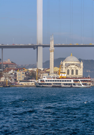 ISTANBUL, TURKEY - AUGUST 28, 2018: Ortakoy mosque and Bosphorus bridge, Istanbul, Turkeyのeditorial素材