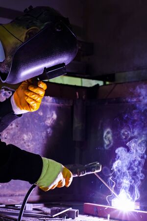 combining metals welding method