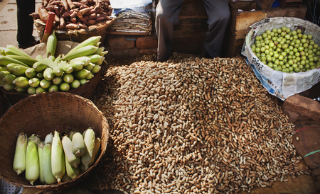 vegetable and peanuts at the asian market (Goa, India)の写真素材