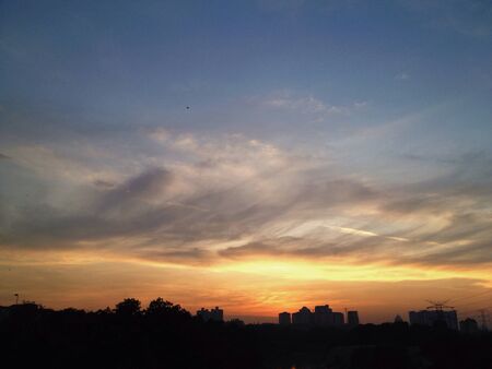 Sunset by the riverの素材