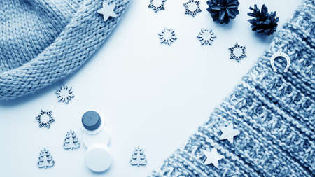 Knitted hat and scarf for the new year. .の写真素材