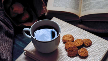 Coffee and delicious pastries for breakfast in the morning. 
の写真素材