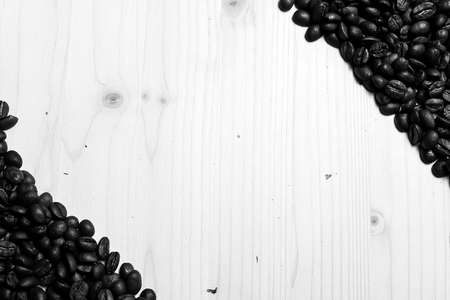 coffee beans on the table black and white posterの写真素材