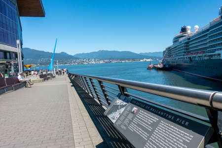 Cruise ship in Vancouver, Americaの写真素材