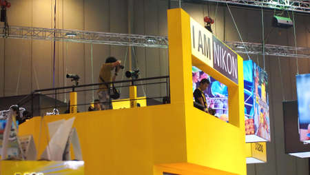 BANGKOK,THAILAND-DECEMBER 2 : Unidentified People in Photo Fair 2012 on DECEMBER 2,2012 in BANGKOK,THAILAND.のeditorial素材