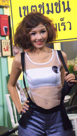 BANGKOK,THAILAND-DECEMBER 2 : Unidentified People in Photo Fair 2012 on DECEMBER 2,2012 in BANGKOK,THAILAND.のeditorial素材