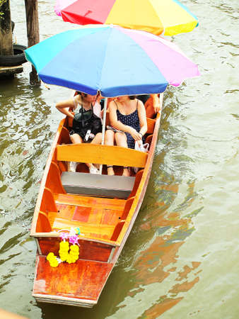 Thailand, Bangkok, the tourist on boats at Damnoen Saduak Floating Marketのeditorial素材