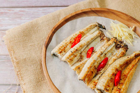jangeogui, Cleaned eel are seasoned with salt, soy sauce, gochujang, and others to taste, and then...
